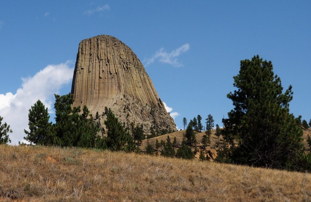Relative close-up of Devils Tower.