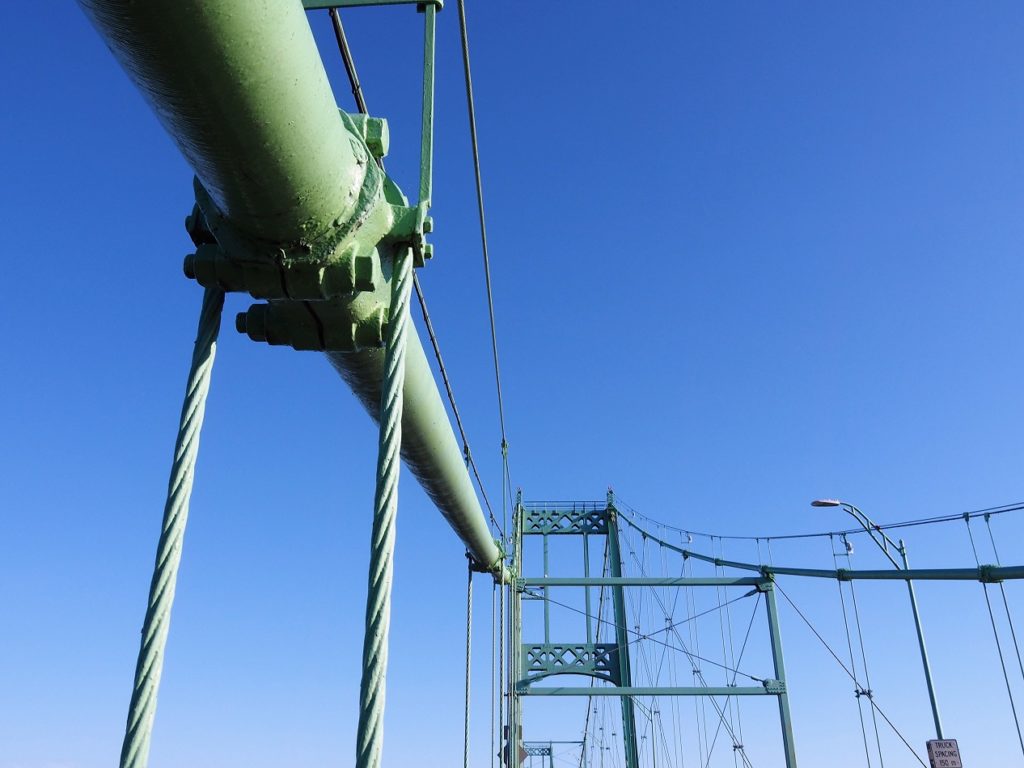 Superstructure of bridge, showing size of cables.