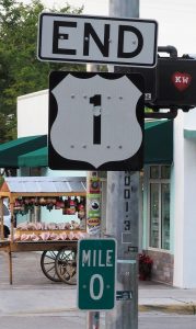 Sign marking start/end of US 1.