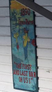 Sign for first/last bar on US 1.