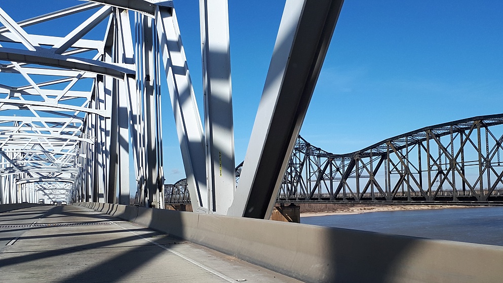 Old railway bridge seen from new bridge